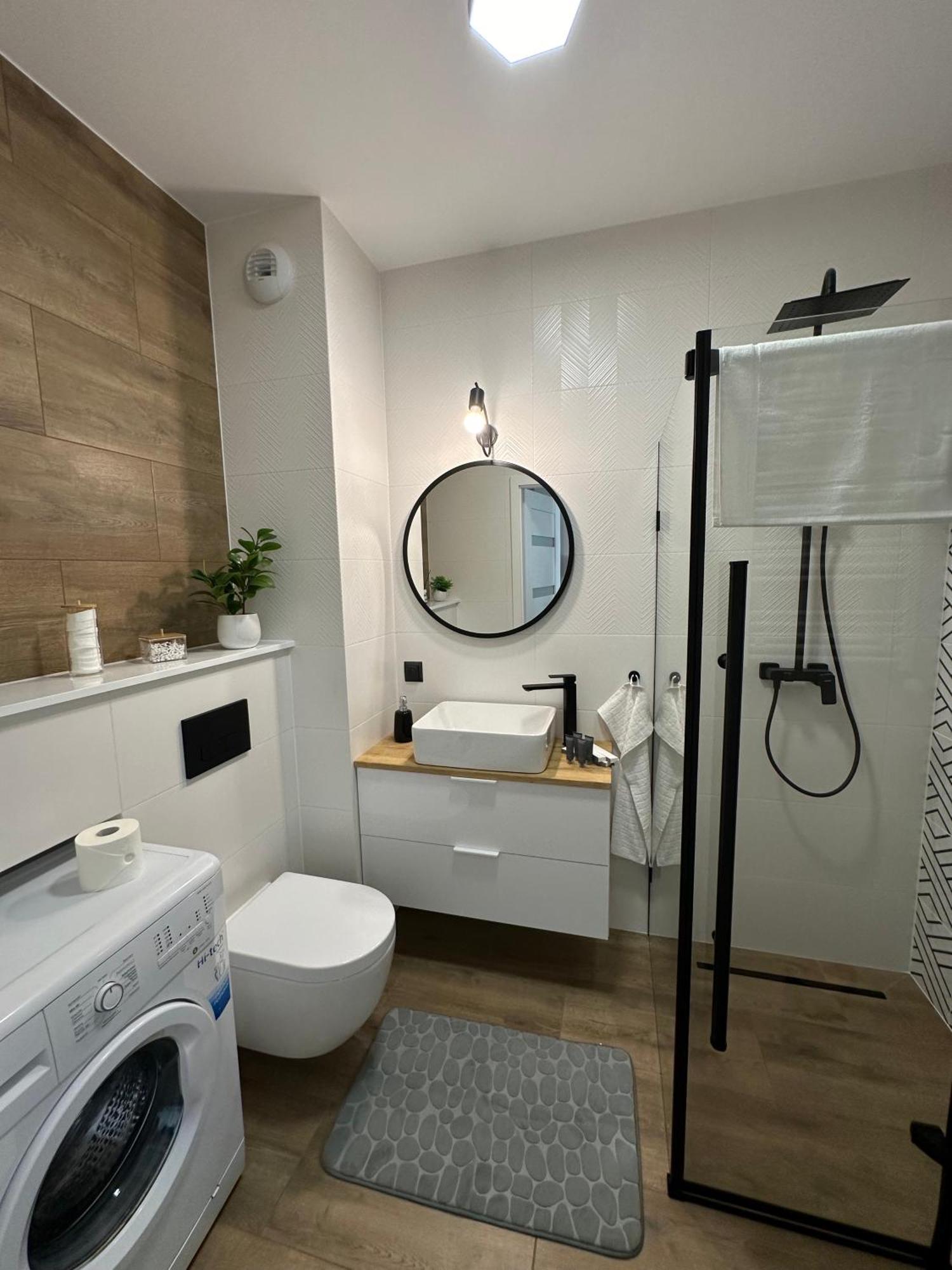 Skytravel 26 Apartament Pileckiego Nowy Dwor Mazowiecki Airport Modlin 24H Exterior foto